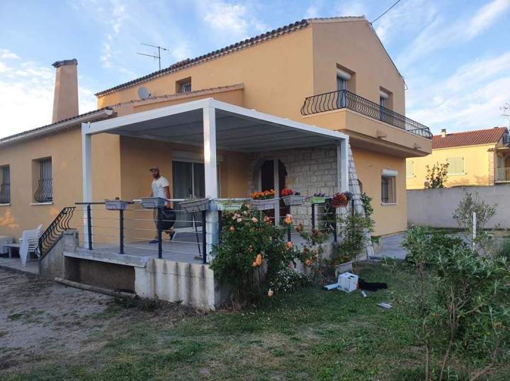 Installation de pergolas bioclimatiques Lunel